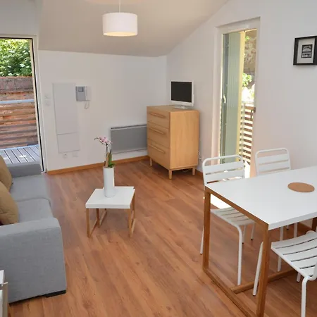 Le Clos Des Salins Apartamento *