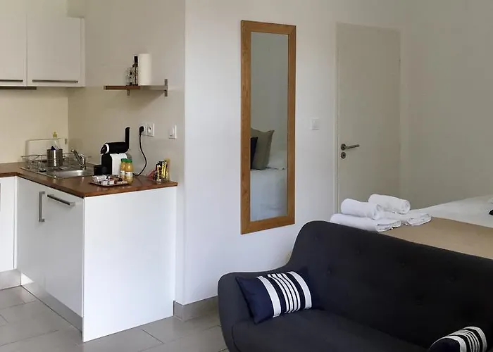 Le Clos Des Salins Apartamento *